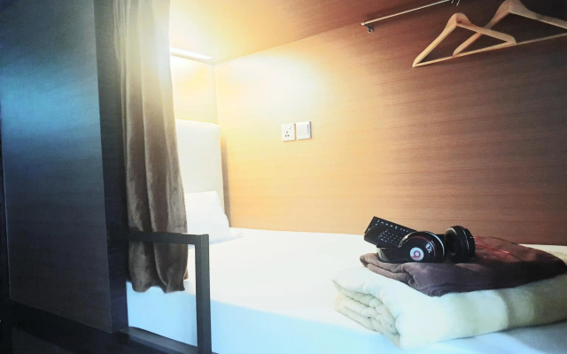 Chic Capsules – Guest Rooms – Singapore