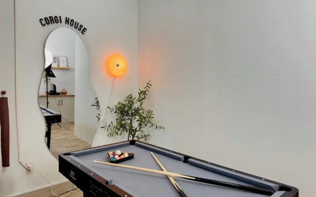 Corgi House Beachstay Da Nang