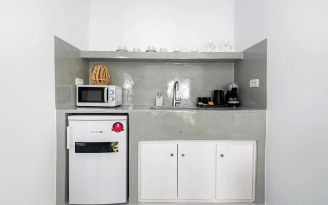 Aerenia Suites