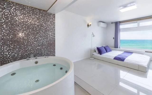 Goseong Coast House Pension