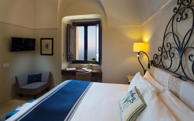 Monastero Santa Rosa Hotel & Spa