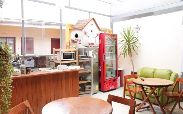 Feel at Home - Hostel