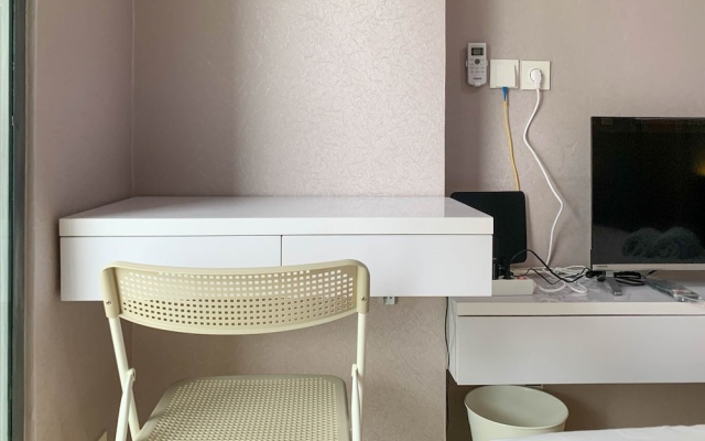 Brand New And Relaxing Studio At Daan Mogot City Apartment – Guest Rooms – Jakarta