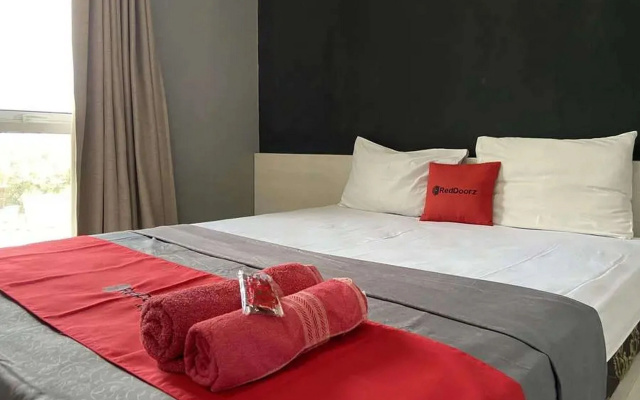 RedDoorz near RSUD Margono Purwokerto 3 – Guest Rooms – Purwokerto