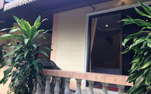 OYO 325 Naiyang Cottage (Vaccinated Staff)