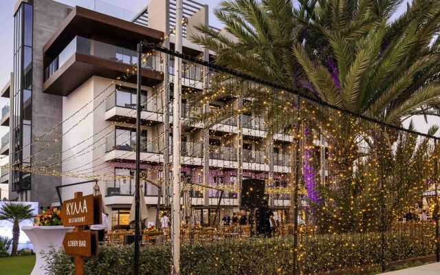 Mercure Larnaca Beach Resort