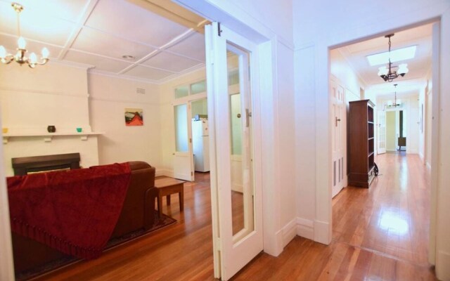 Trinlea Estate Leura Mall