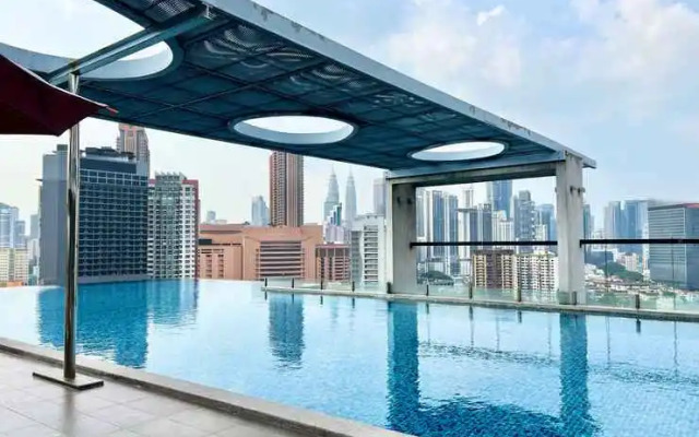 D'Majestic by Lush Living