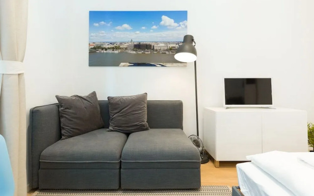 Buda Castle Serpentine Apartments