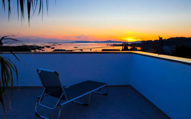 CASA FEITIÑA: vistas al mar, moderna y funcional