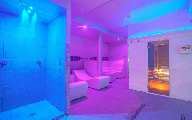 Ferretti Beach Hotel
