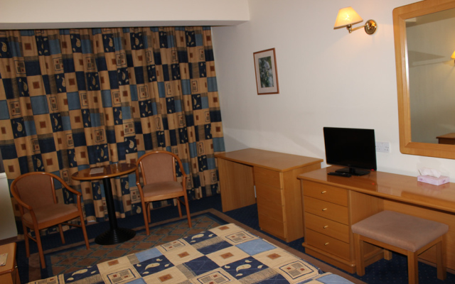 Europa Plaza Hotel
