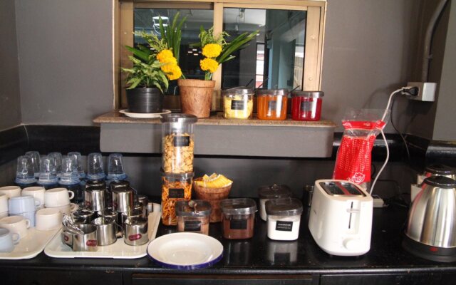 Vitamin Sea Hostel Phuket