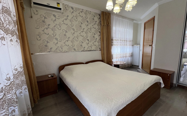 Камелия (Вардане)