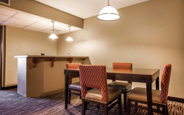 Suburban Studios Arlington Heights – Elk Grove