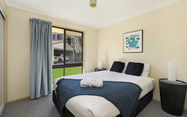 Naroo7- Prime Mooloolaba Location
