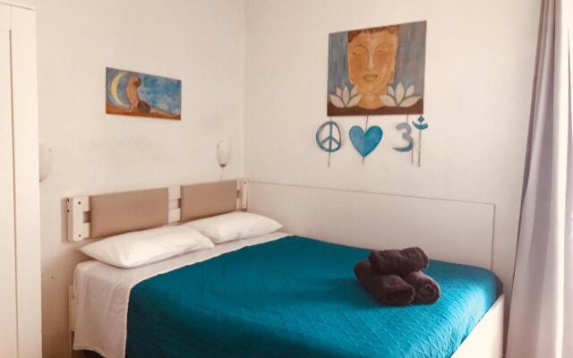 LET ME HOST Elyseum Apartament