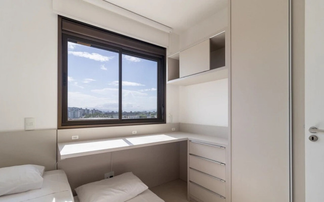 Full Apartment With Amazing View! Lrc0703