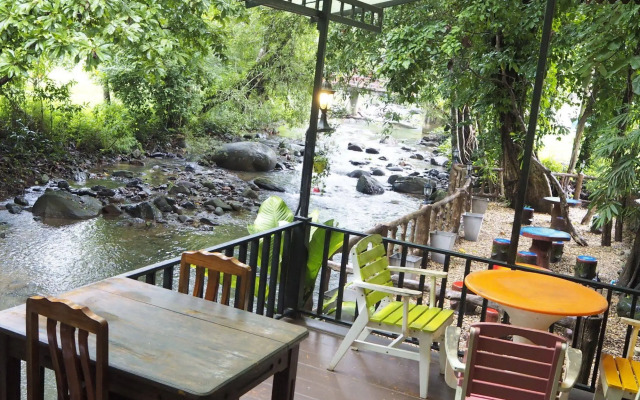 Tree Top River Huts
