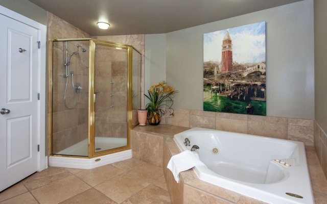 Crd1002 4 Bedroom Condo