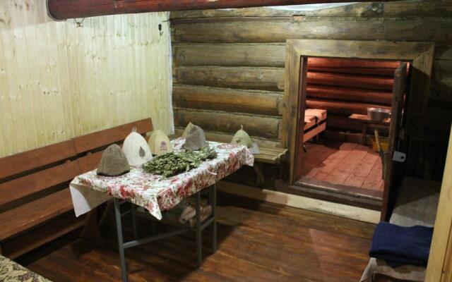 Guest House on Tsentralnaya 19A