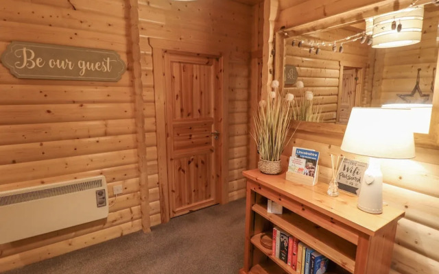 Leafy Hollow Lodge