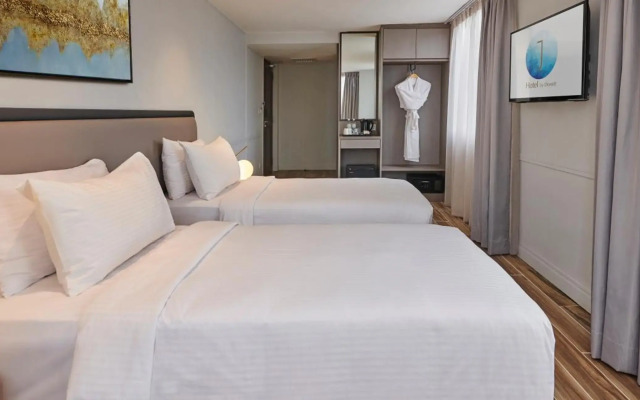 J-Hotel by Dorsett