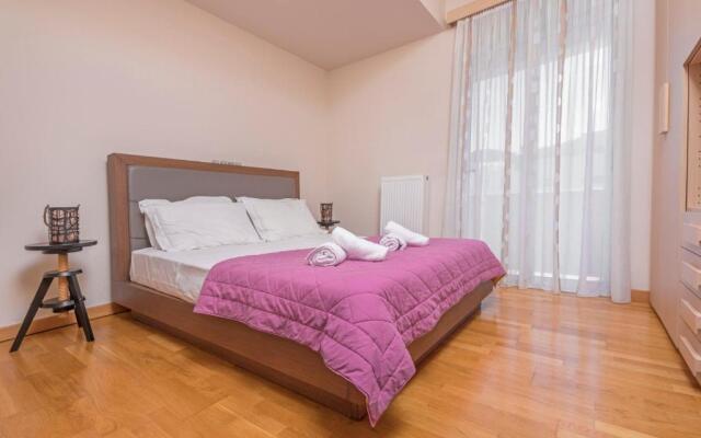 Rainbow Luxurious Villa in Ialysos