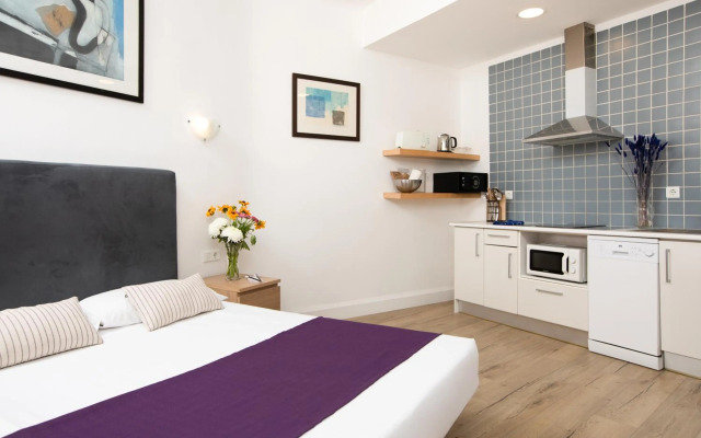 Apartamentos Mayerling Bisbe Urquinaona