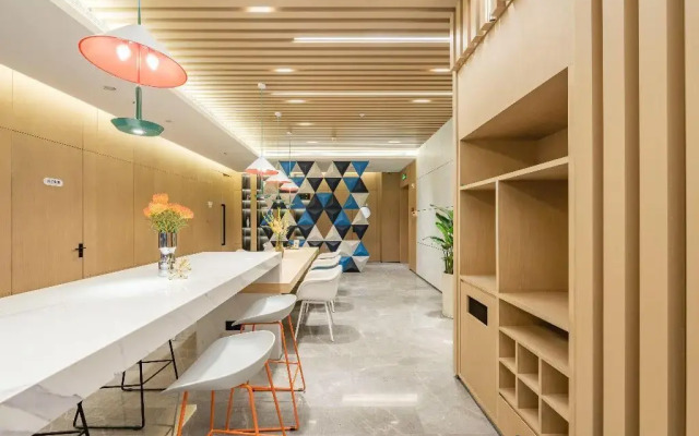 Holiday Inn Express Shanghai Expo Centre by IHG