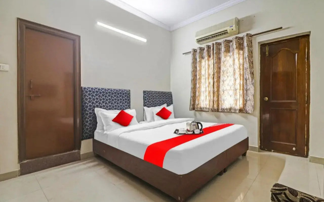 OYO 87614 Altima Suites