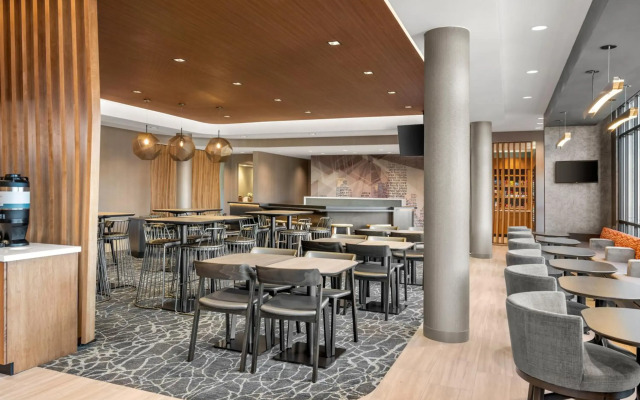 Springhill Suites By Marriott Menomonee Falls