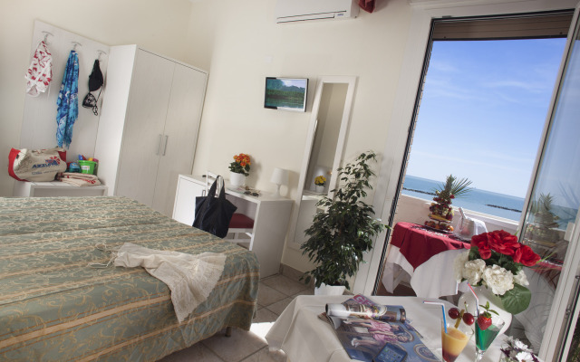 Family Hotel Marina Beach