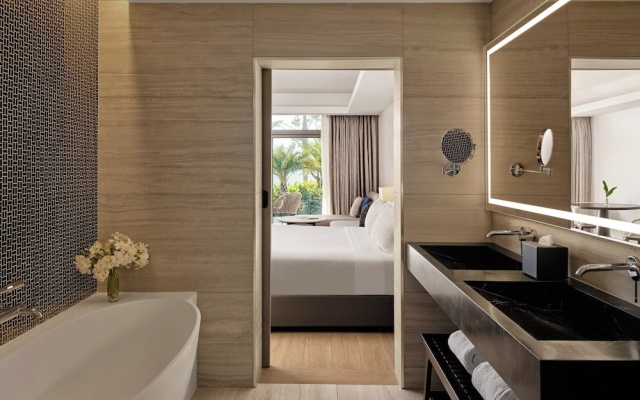 Crowne Plaza Fiji Nadi Bay Resort & Spa by IHG - Image 4