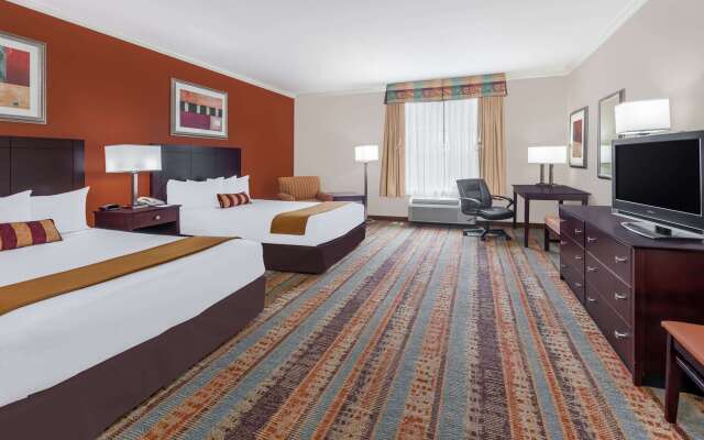 Baymont by Wyndham Henderson