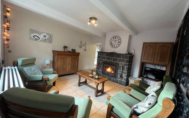 Lovely Holiday Home in Wallonie With Private Garden