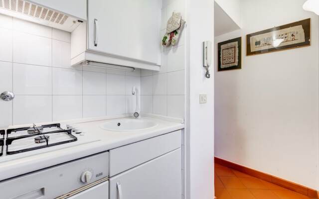 Wonderful Apartment near Trevi Fountain