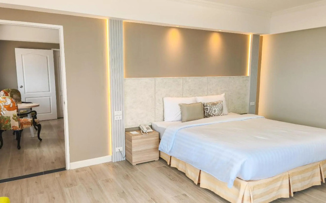 Hua Hin Grand  And Plaza
