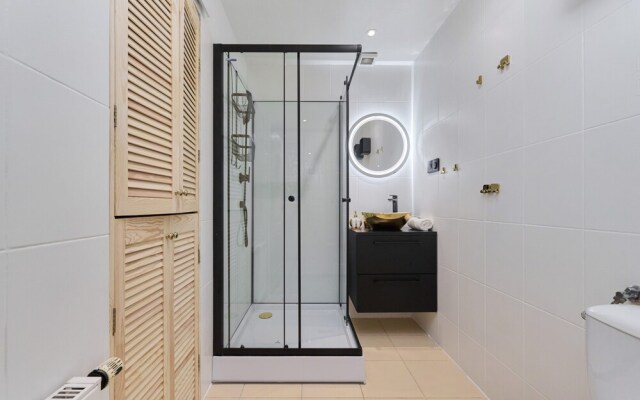 Stylish Wroclaw Apartment by Renters