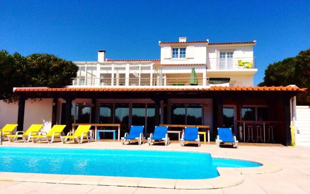 Freesurf Camp Hostel