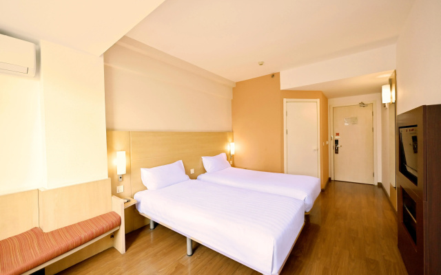 Ibis Hotel (Beijing Wukesong Dacheng Road)