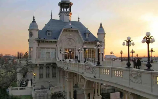 Tigre Center Tower - Con piscina y seguridad 24hs - Opcional cochera