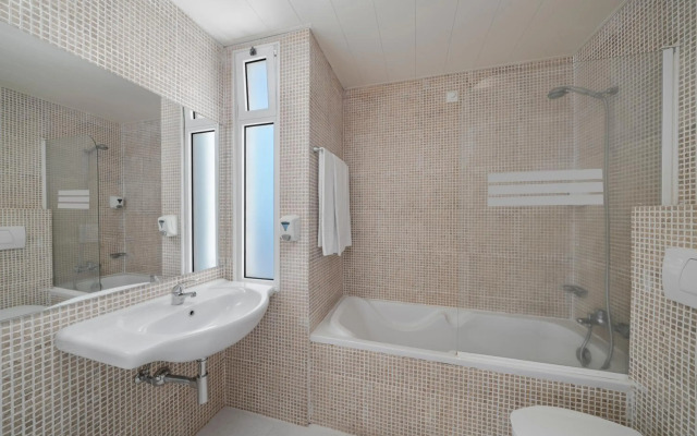 Dorisol Buganvilia Studio Hotel