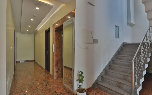 Hotel Aarya