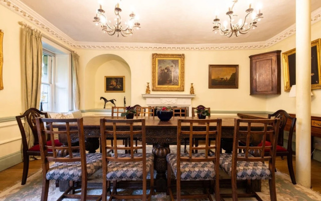 The Admirals Mansion - Central Bath