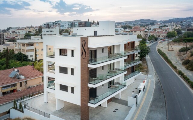 Sanders Elgio - Delightful 2-bdr Apt With Balcony