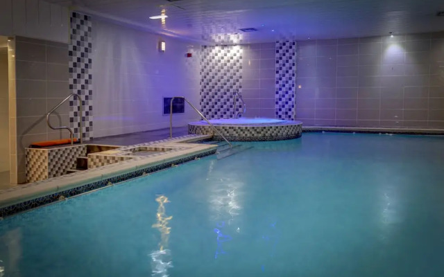 The Oaks Hotel