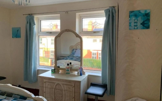 Busybee - Guest House- Self service