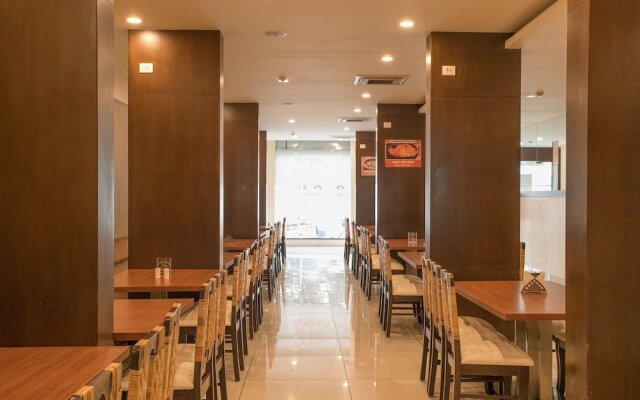 OYO 11308 Benhur Pride Hotel