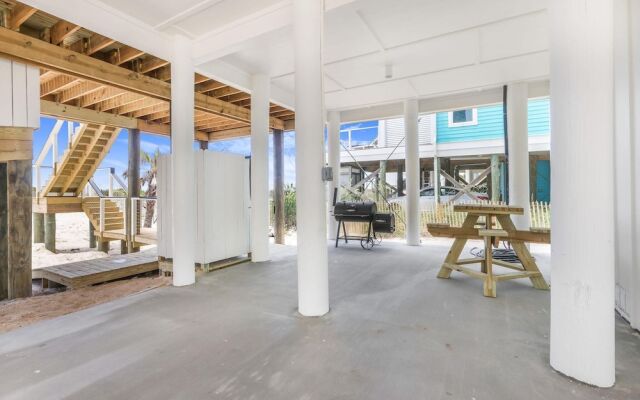 Shipfaced Beach House